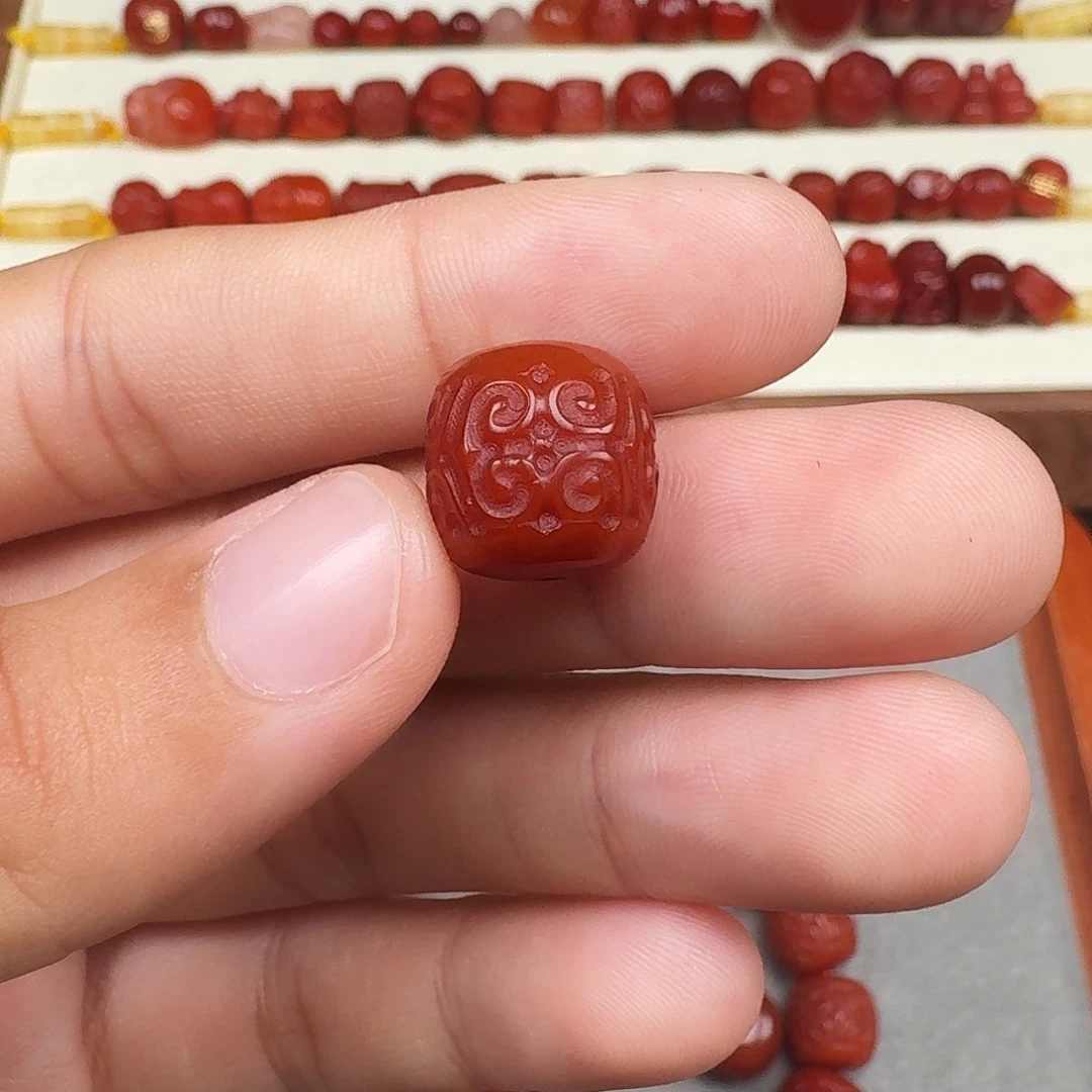 南红玛瑙合金颈饰