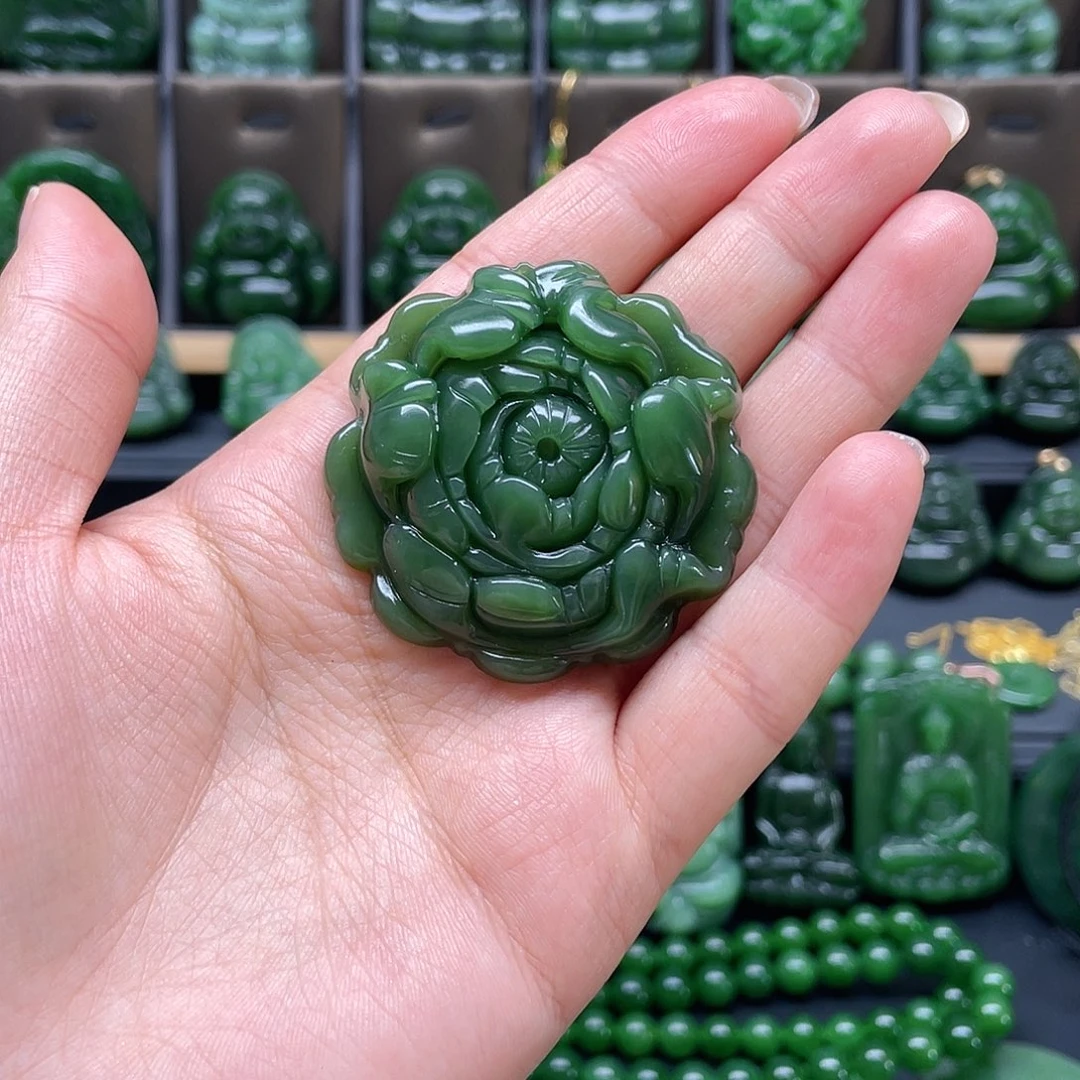 和田玉吊坠未镶嵌芹