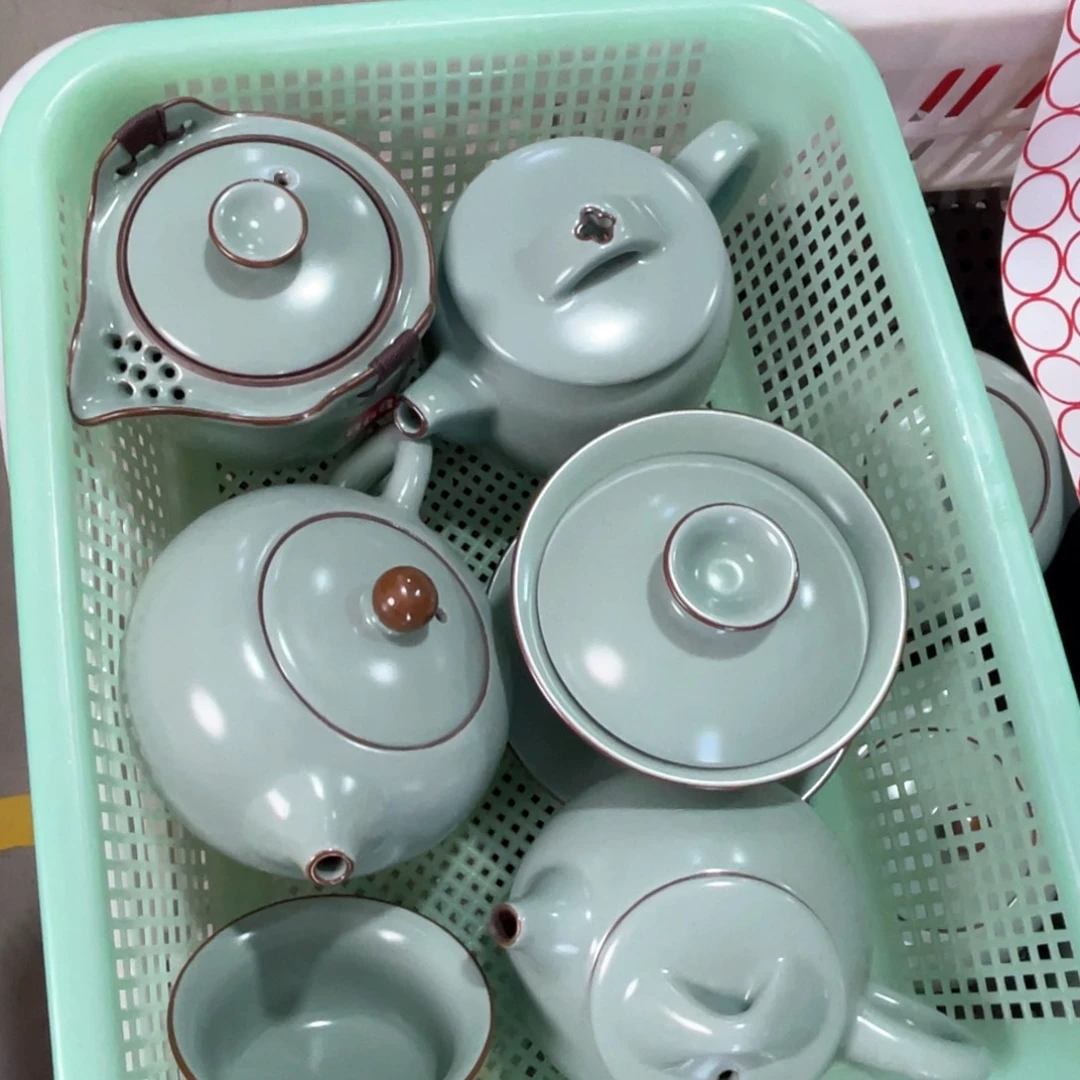瓷片小微瑕。。。。。。。。。。。