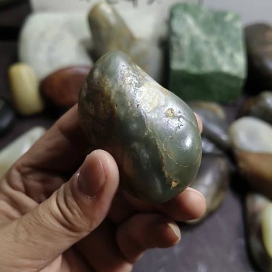 未镶嵌和田玉（糖玉）摆件