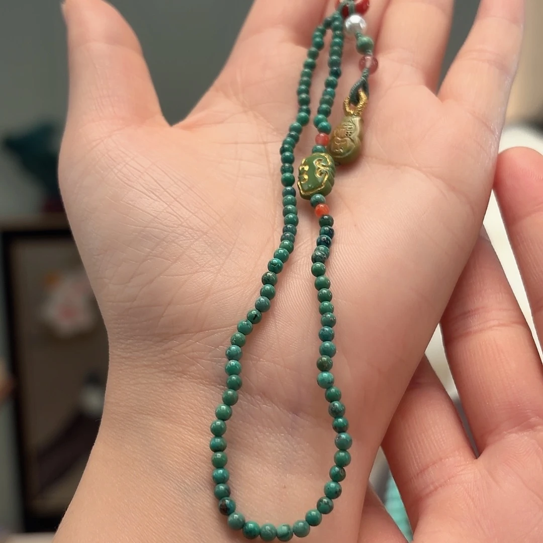 绿松石未镶嵌颈饰