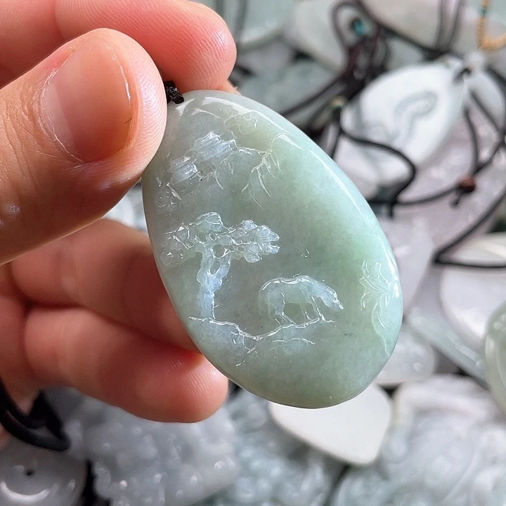 颈饰未镶嵌翡翠翡翠