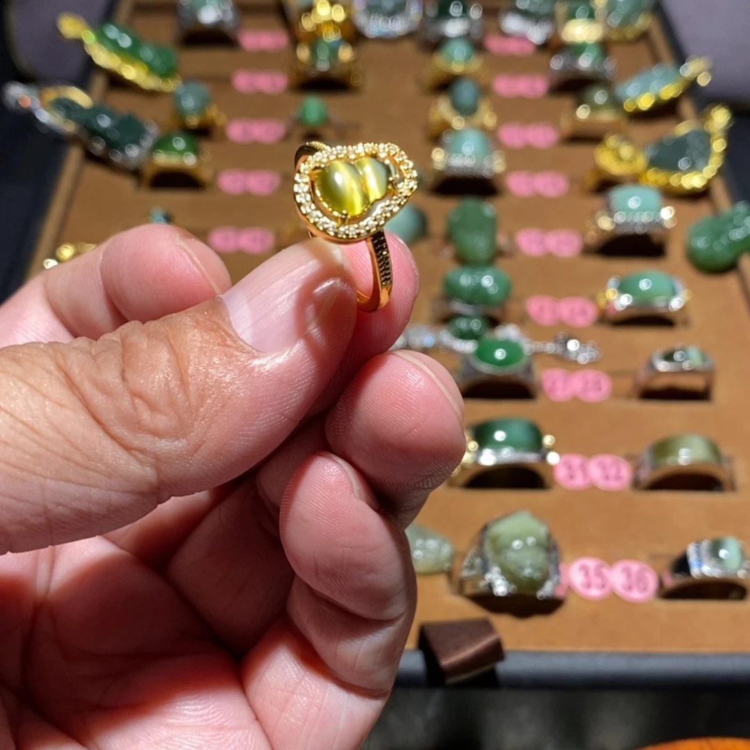 五***空未镶嵌戒指和田玉（碧玉）