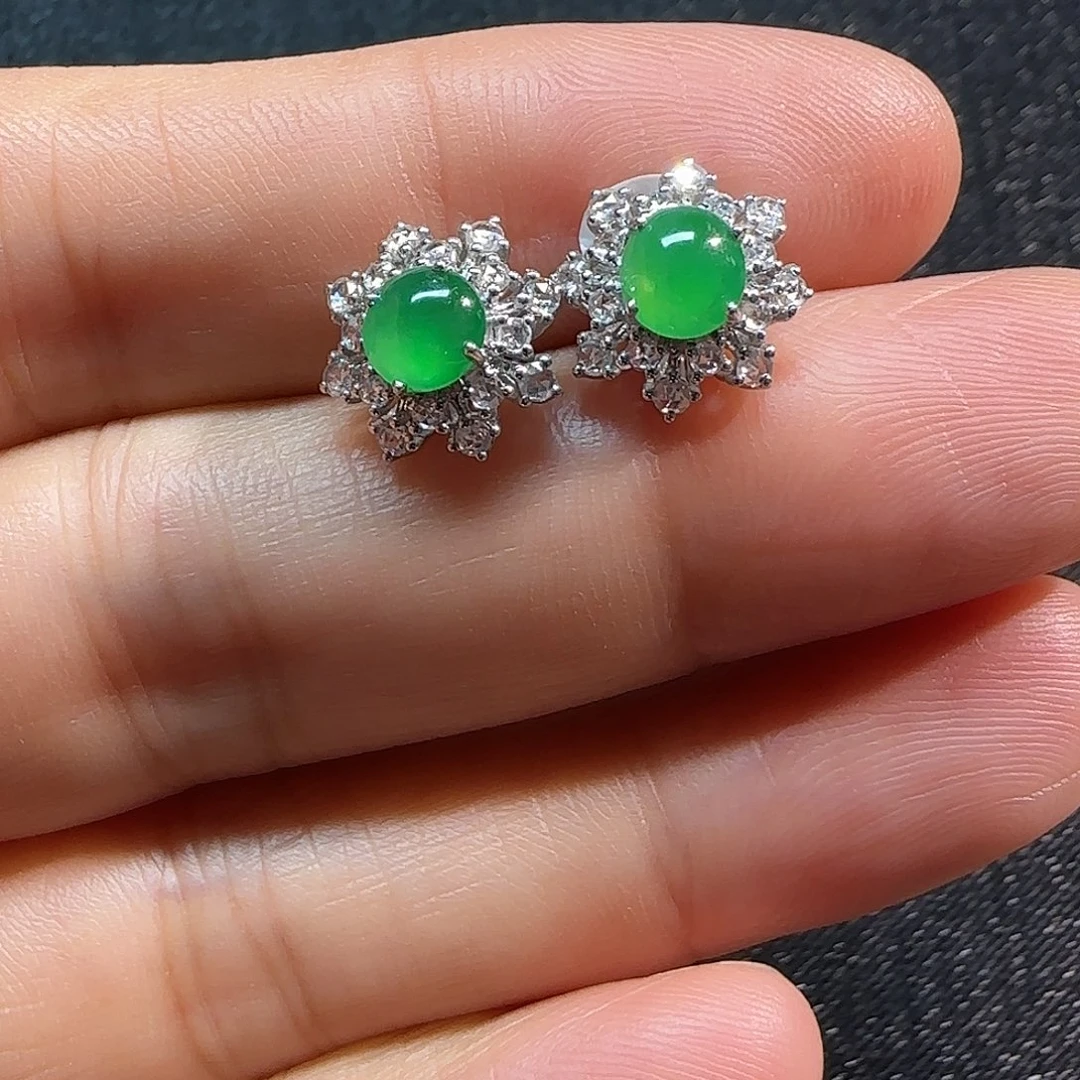 翡翠18K金镶嵌耳饰耳钉