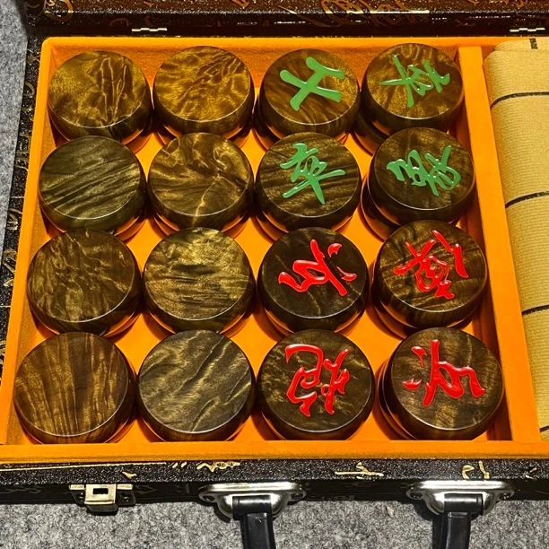 正宗金丝楠乌木象棋小叶阴沉木整料雕刻工艺品自用收藏送礼礼盒装