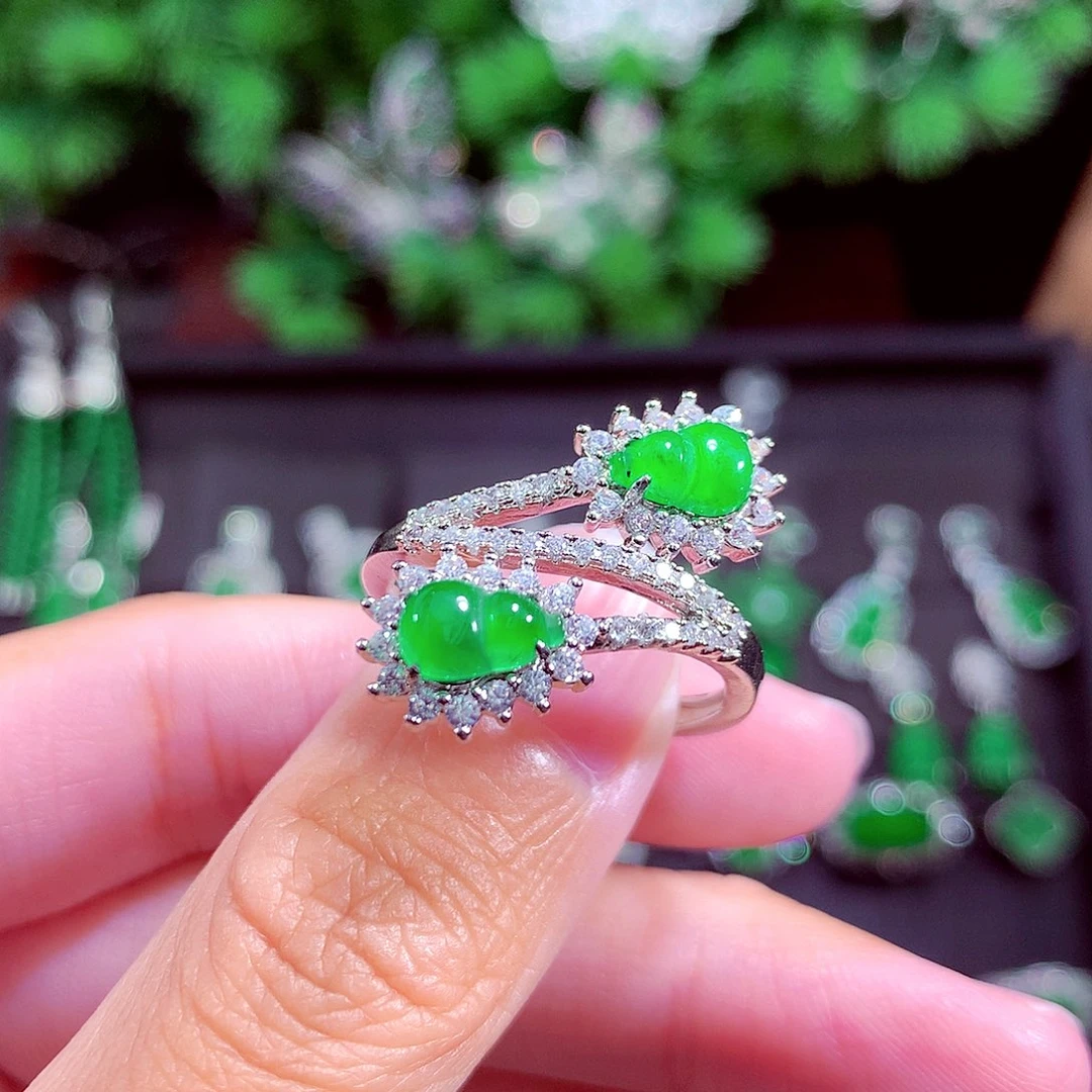 颈饰未镶嵌翡翠天然