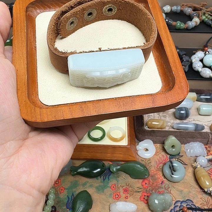 浪***浪和田玉未镶嵌手绳