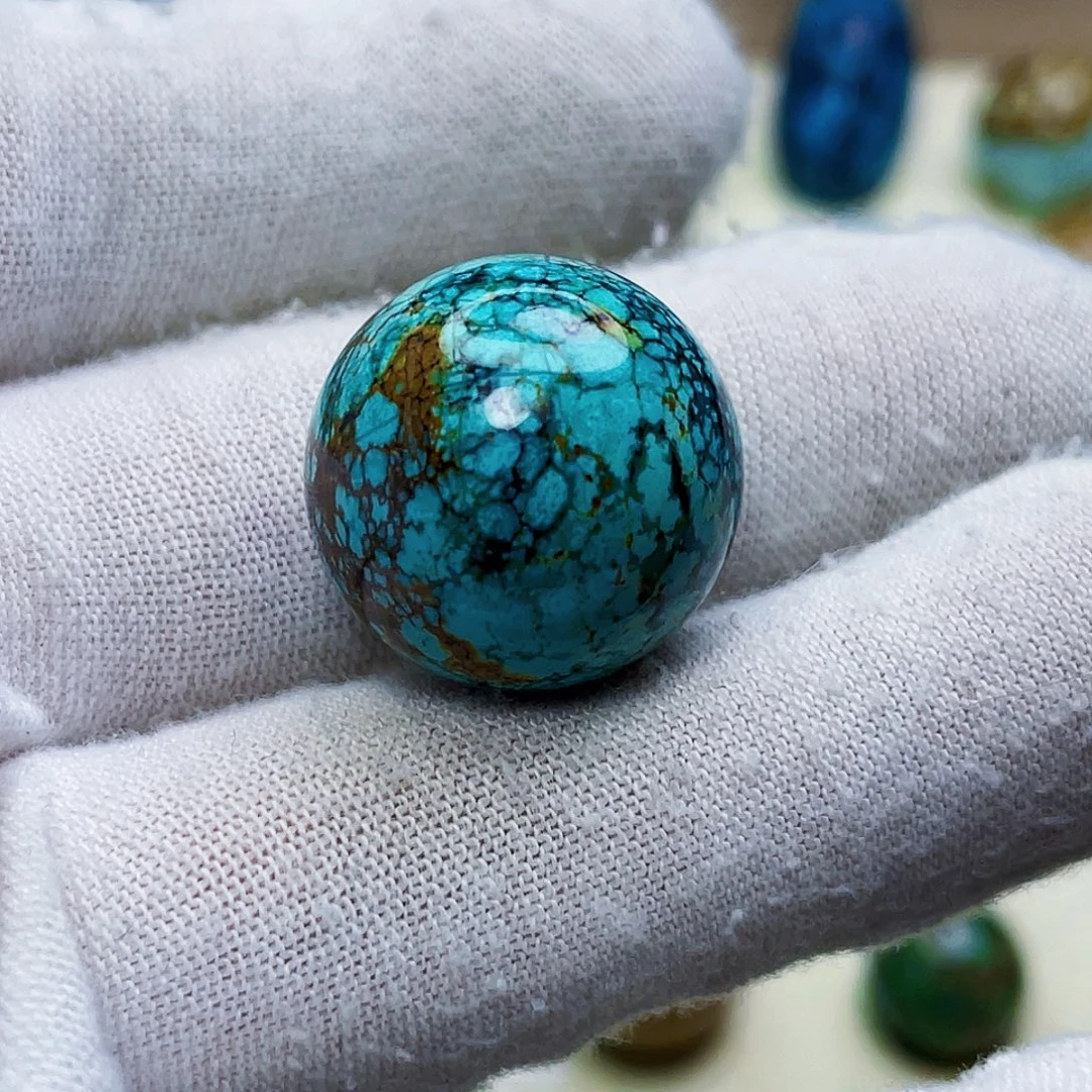 绿松石未镶嵌颈饰