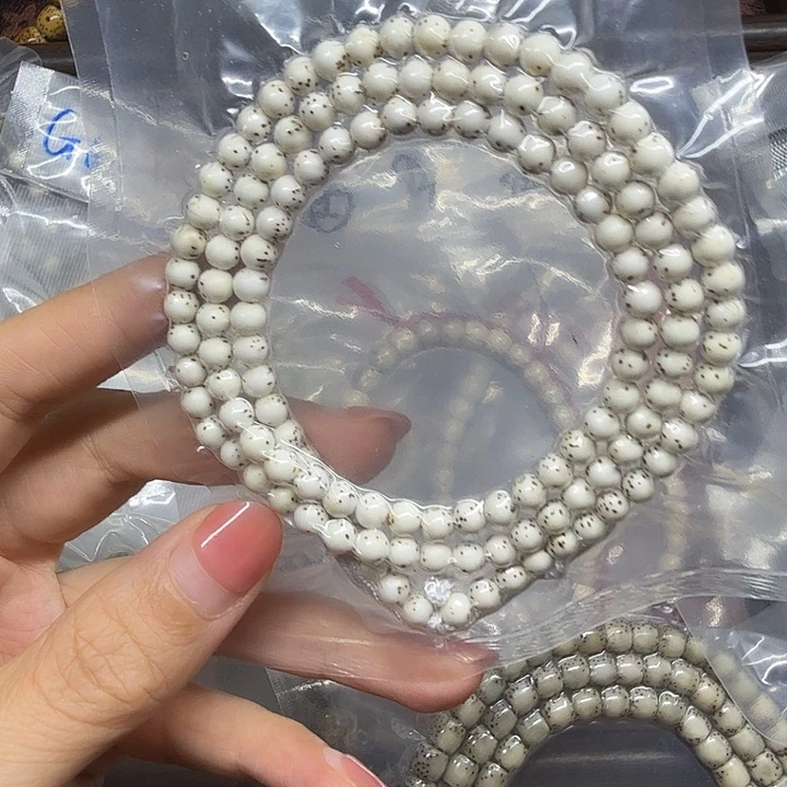 晓***晓星月菩提手串5圆故瓷白双留白