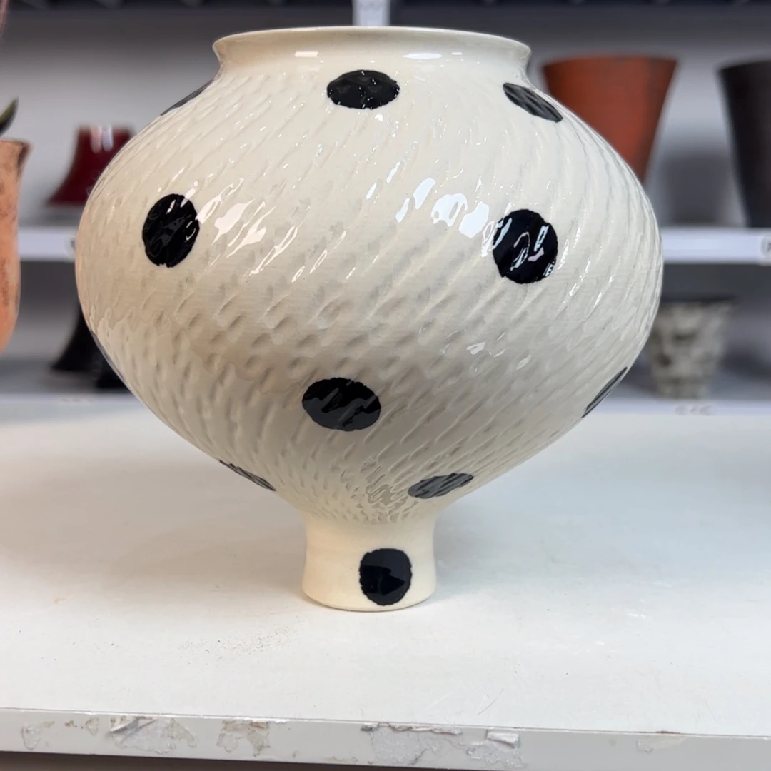 景德镇手工花器无孔