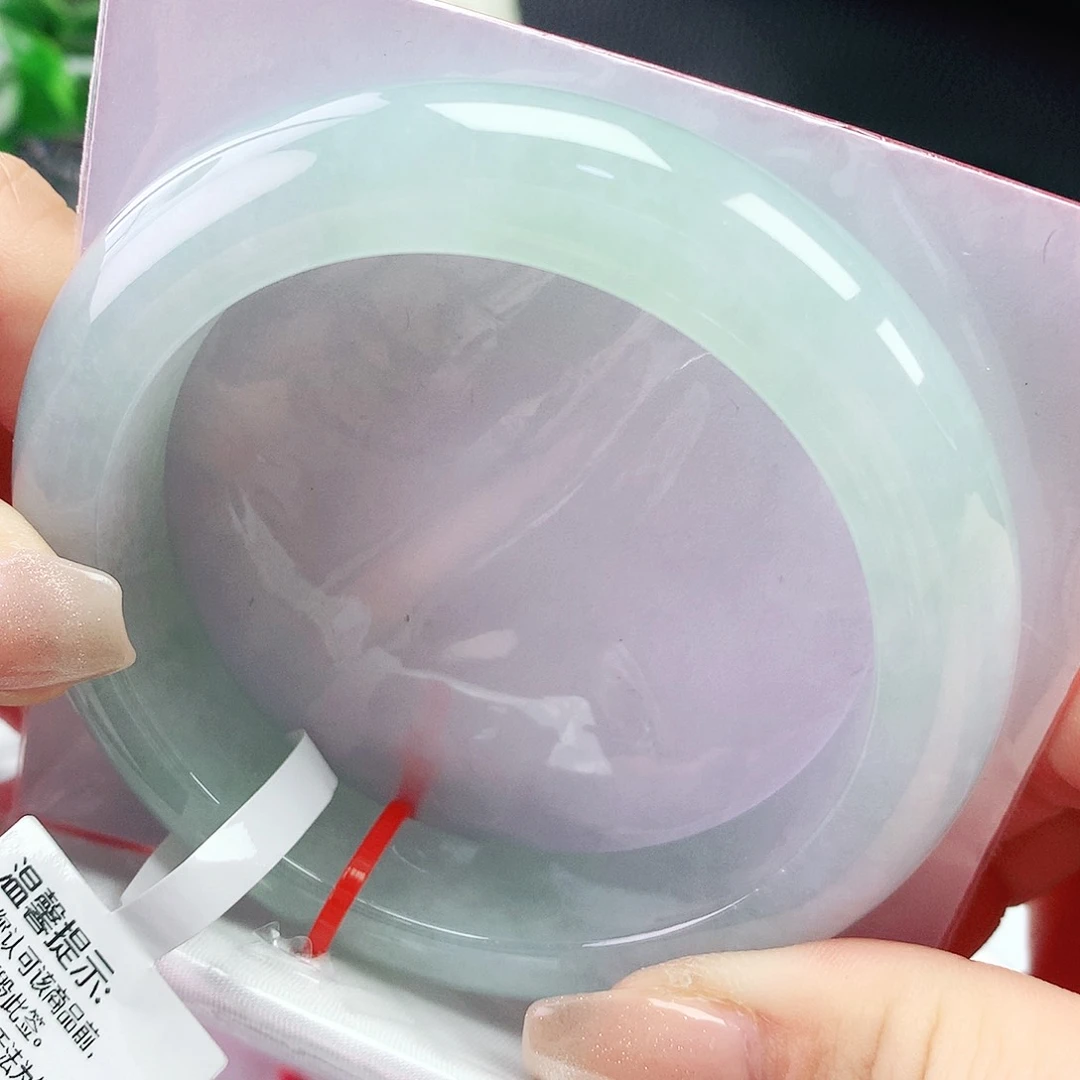 翡翠手镯未镶嵌57圈