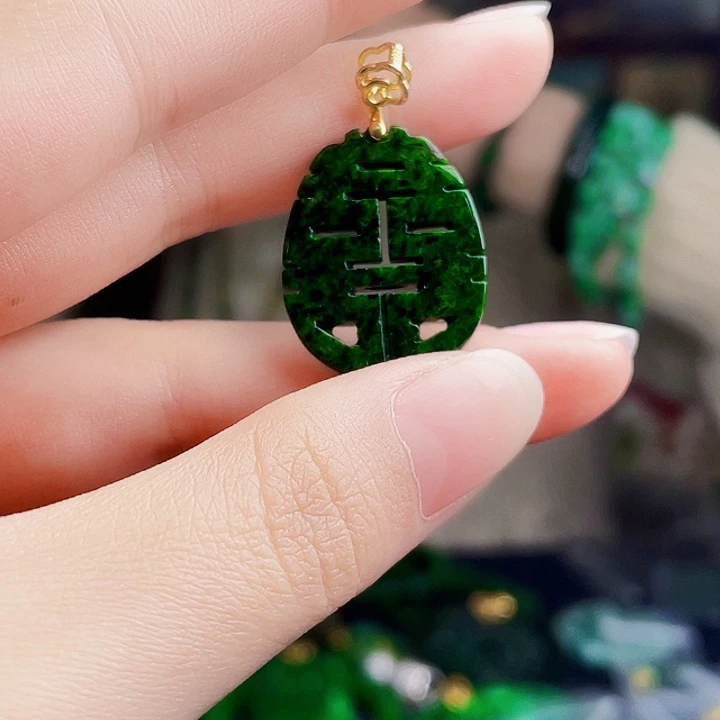 翡翠银S925镶嵌颈饰多样性