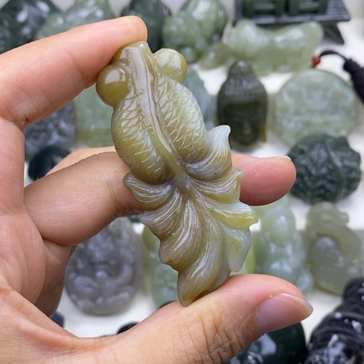 颈饰未镶嵌和田玉