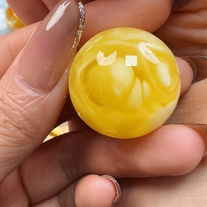 蜜蜡未镶嵌珠宝奇石