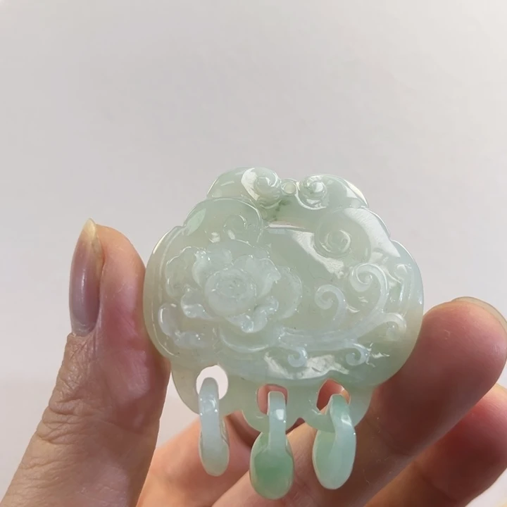 翡翠吊坠(赠链)未镶嵌代编织