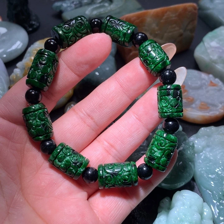 发***切翡翠未镶嵌颈饰保真天然A货翡翠