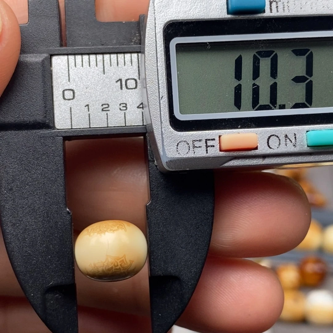 裸石琥珀未镶嵌老型