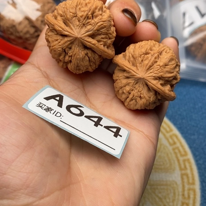 文玩核桃吊坠核桃