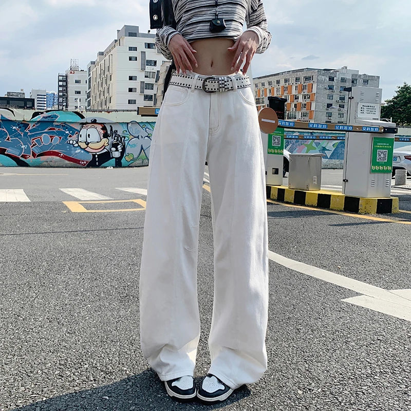 拉夏贝尔白色镰刀牛仔裤显瘦秋季裤子女装百搭高腰通勤拖地阔腿裤