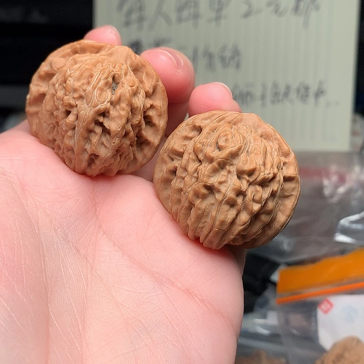 38尺寸四座楼文玩核桃