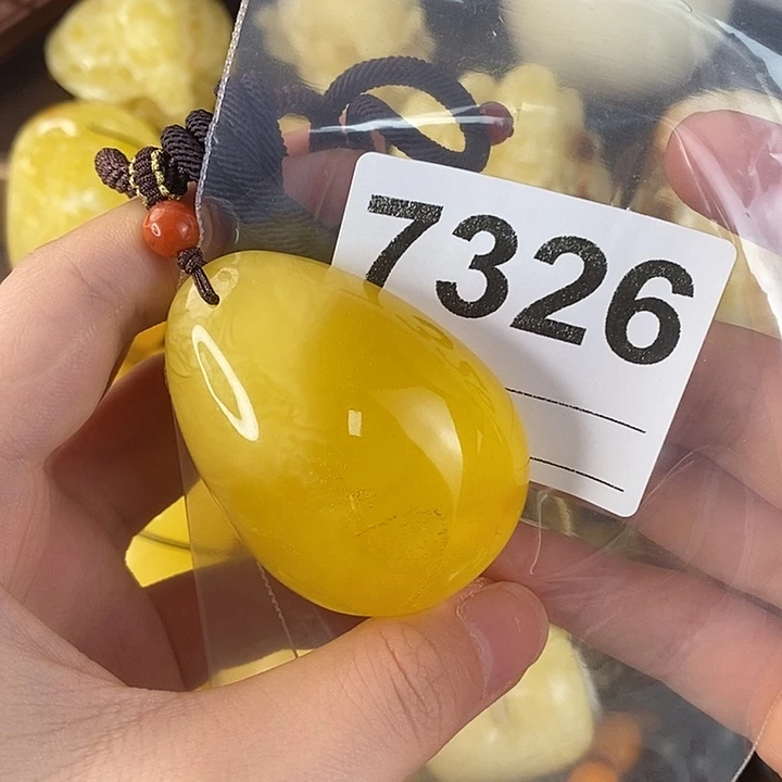 蜜蜡未镶嵌珠宝奇石