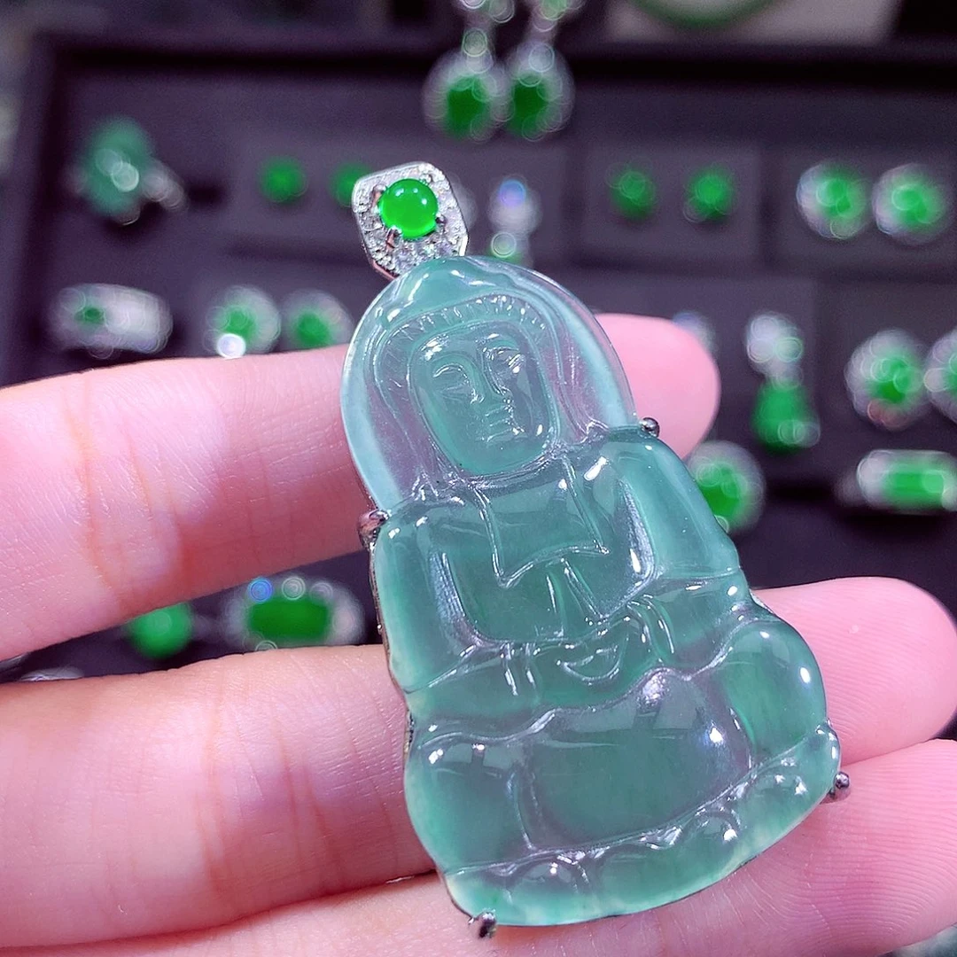 颈饰未镶嵌翡翠天然