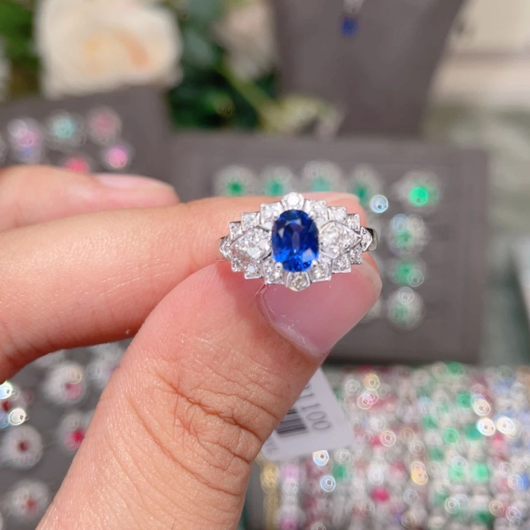 戒指蓝宝石18K金镶嵌1.15ct 皇家蓝
