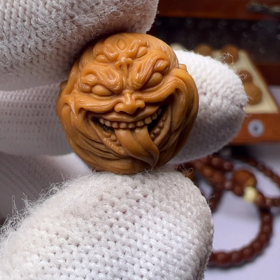 猴头核桃吊坠精修五目舔僧