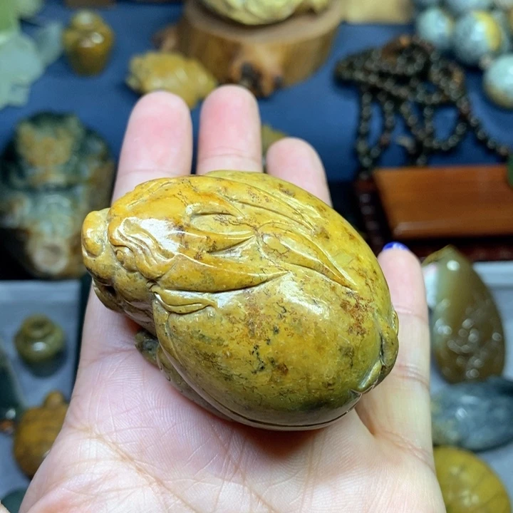 岫岩河磨玉（透闪石质玉）把件未镶嵌