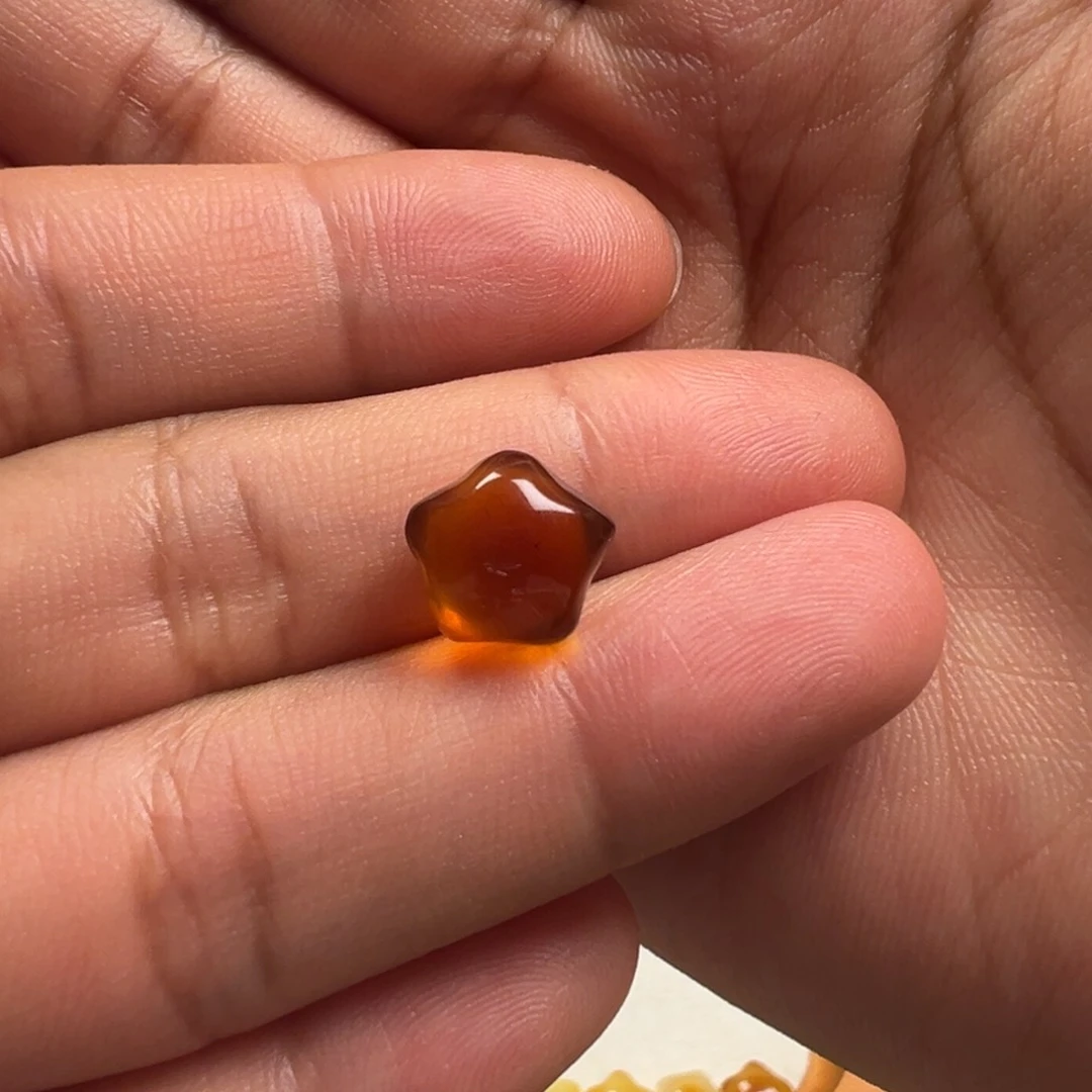 蜜蜡颈饰未镶嵌猫*眯星星（打孔不退换）