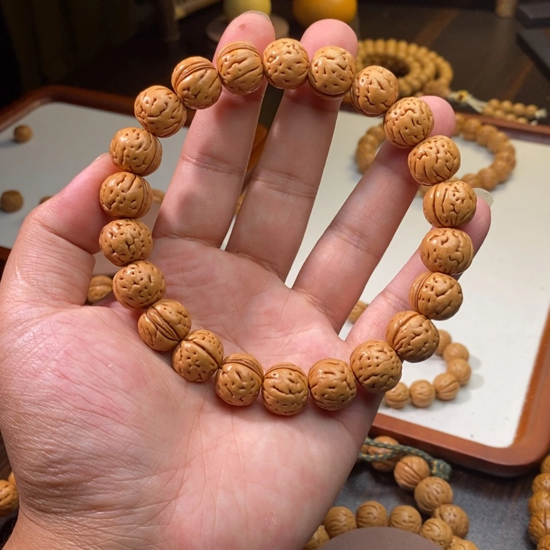 吊坠桃核核王一线天手持