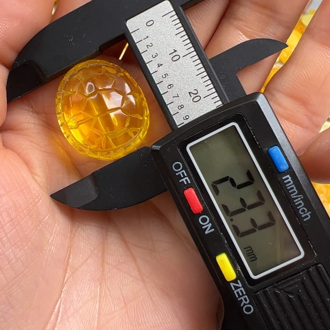 琥珀未镶嵌裸石琥珀