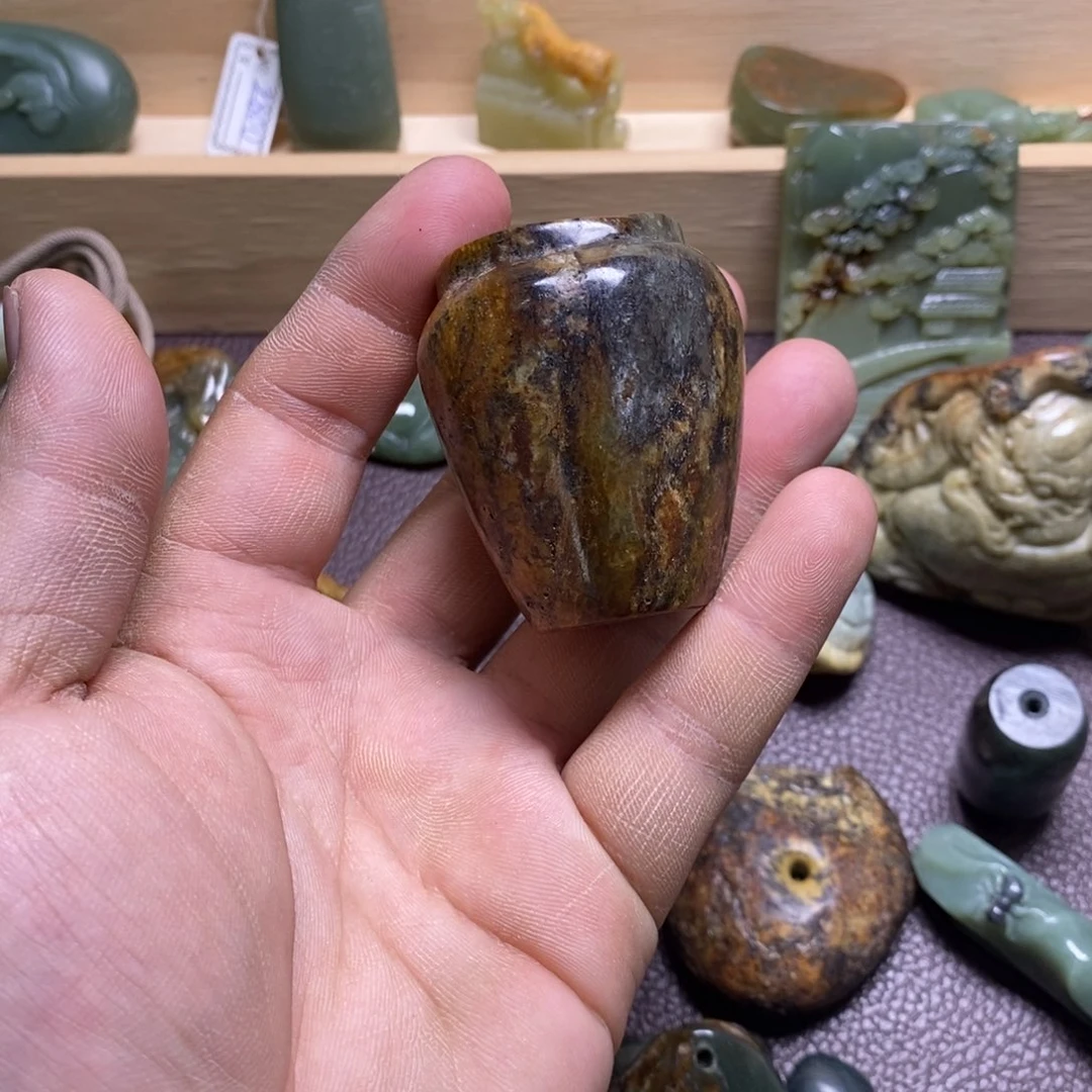 岫岩河磨玉（透闪石质玉）无未镶嵌