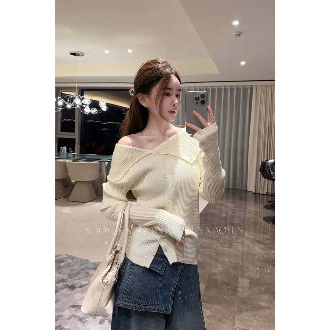 【耀眼回归】 小允姐姐2025新款时尚高级针织上衣
