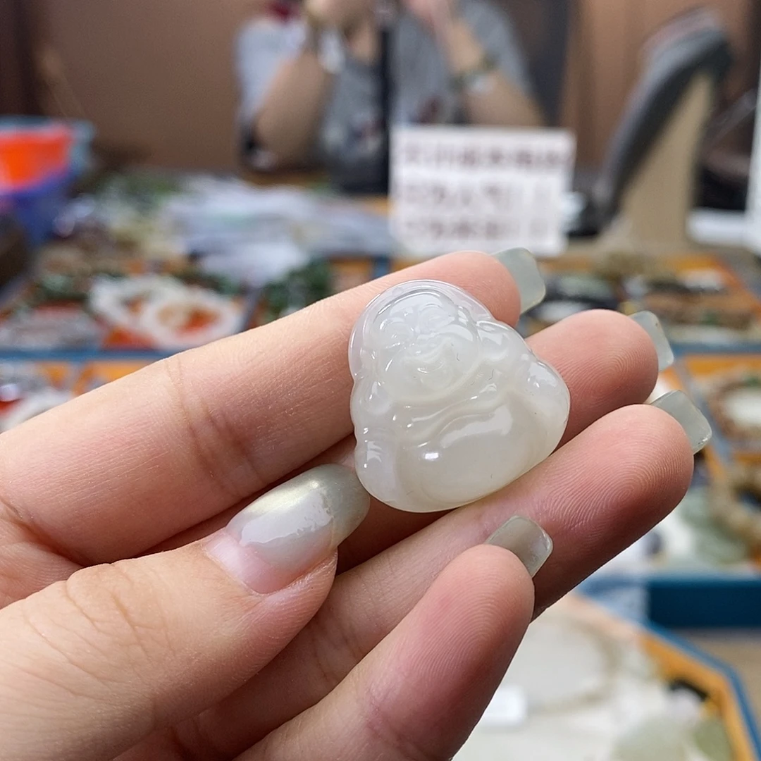 虎***椒颈饰未镶嵌和田玉w48