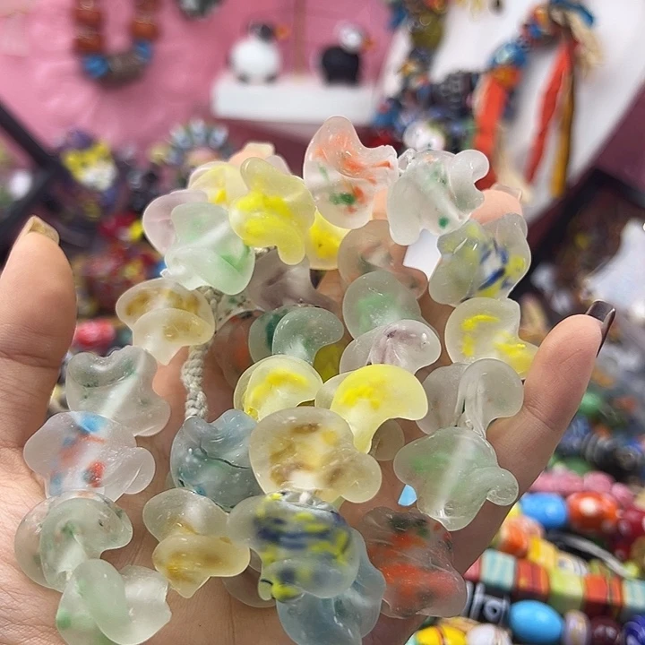 玻璃颈饰特价尼泊尔琉璃扭扭珠