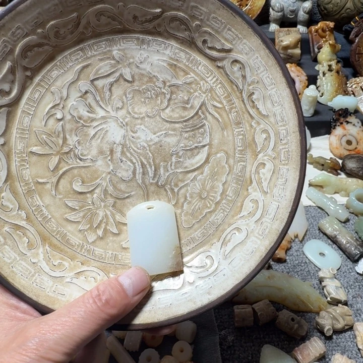 蓝***云瓷片刻花瓷盘1111111