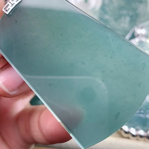 【闪购商品】翡翠颈饰18K金镶嵌天然翡翠
