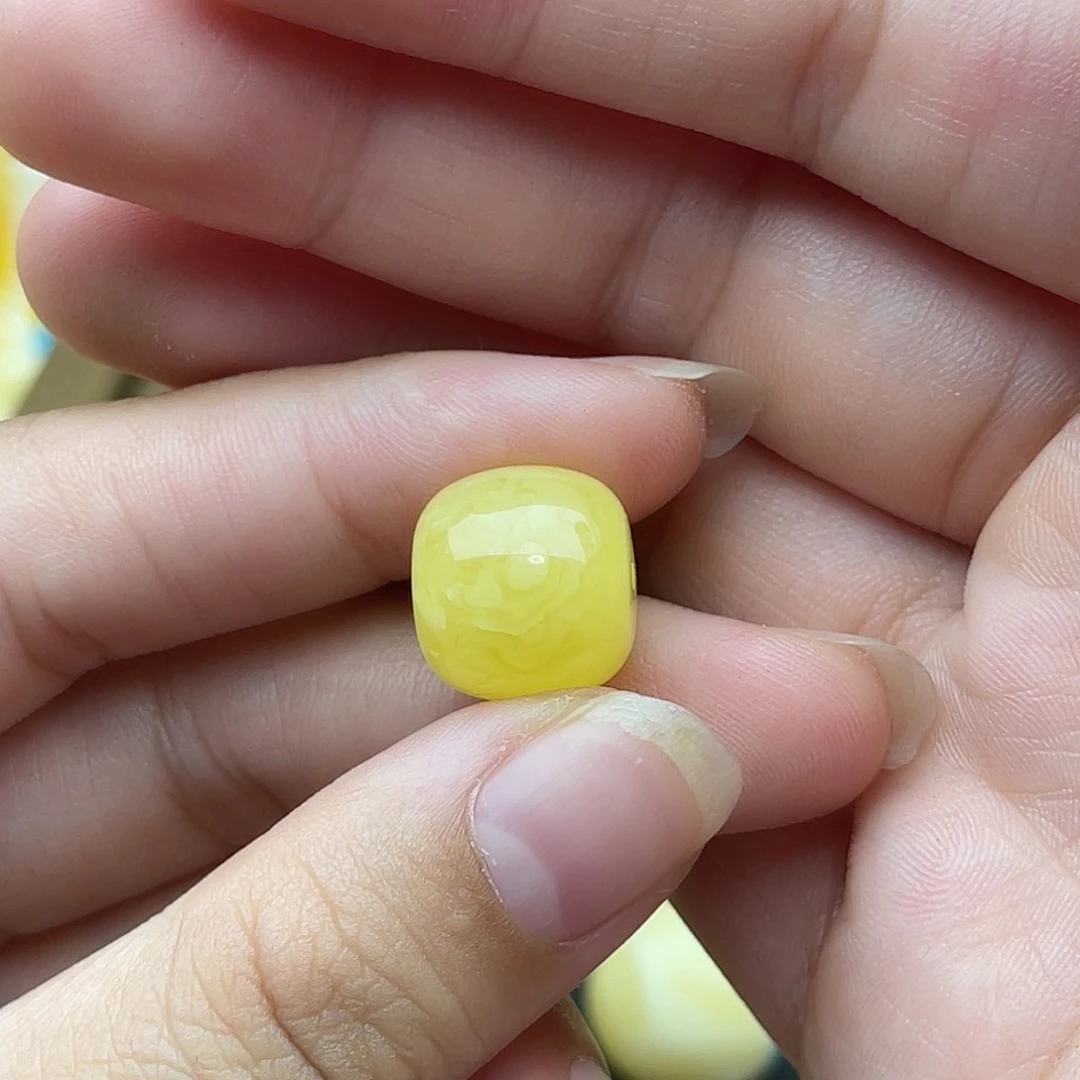 裸石琥珀未镶嵌七*蜜蜡老型梦