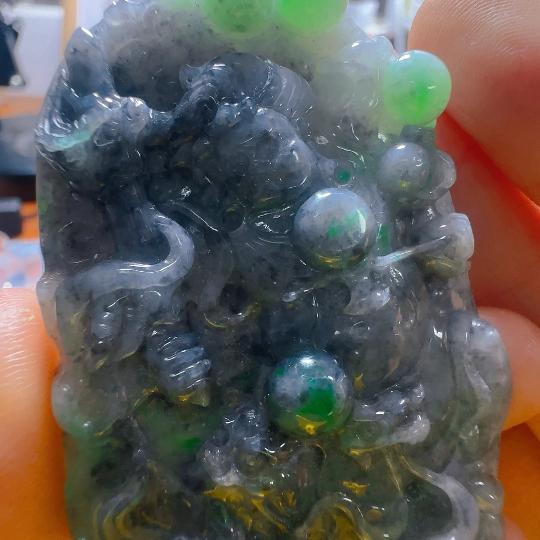 翡翠未镶嵌颈饰翡翠240