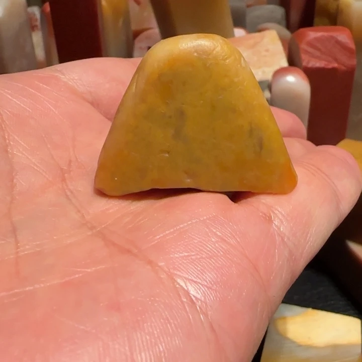 老挝石田黄原石，