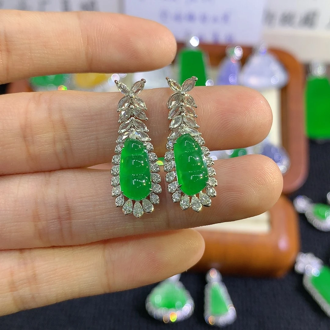 【闪购商品】18K金镶嵌翡翠耳钉福豆