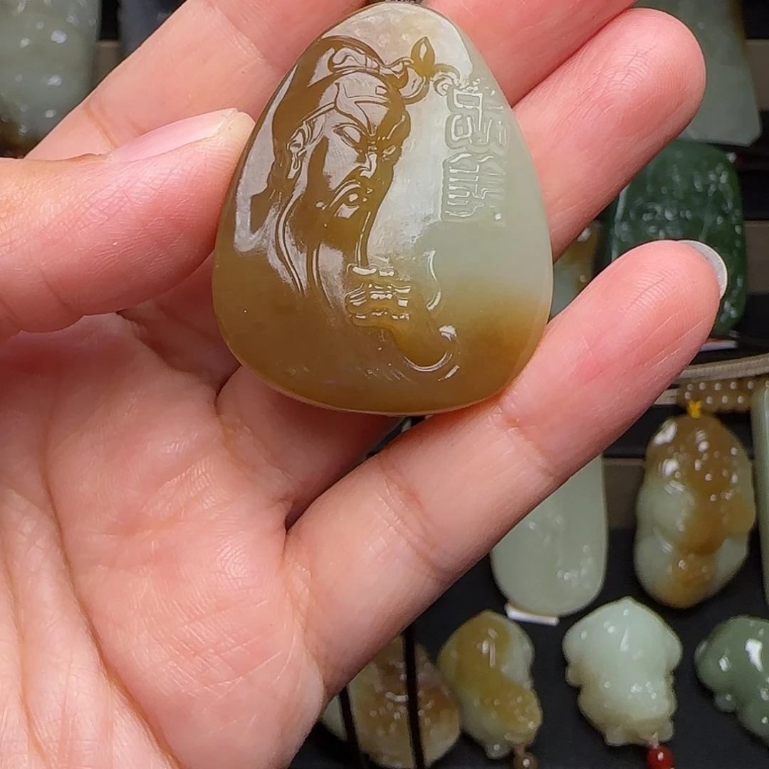 爱***琴颈饰未镶嵌和田玉