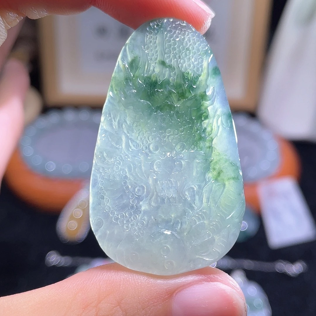 未镶嵌定制翡翠龙牌