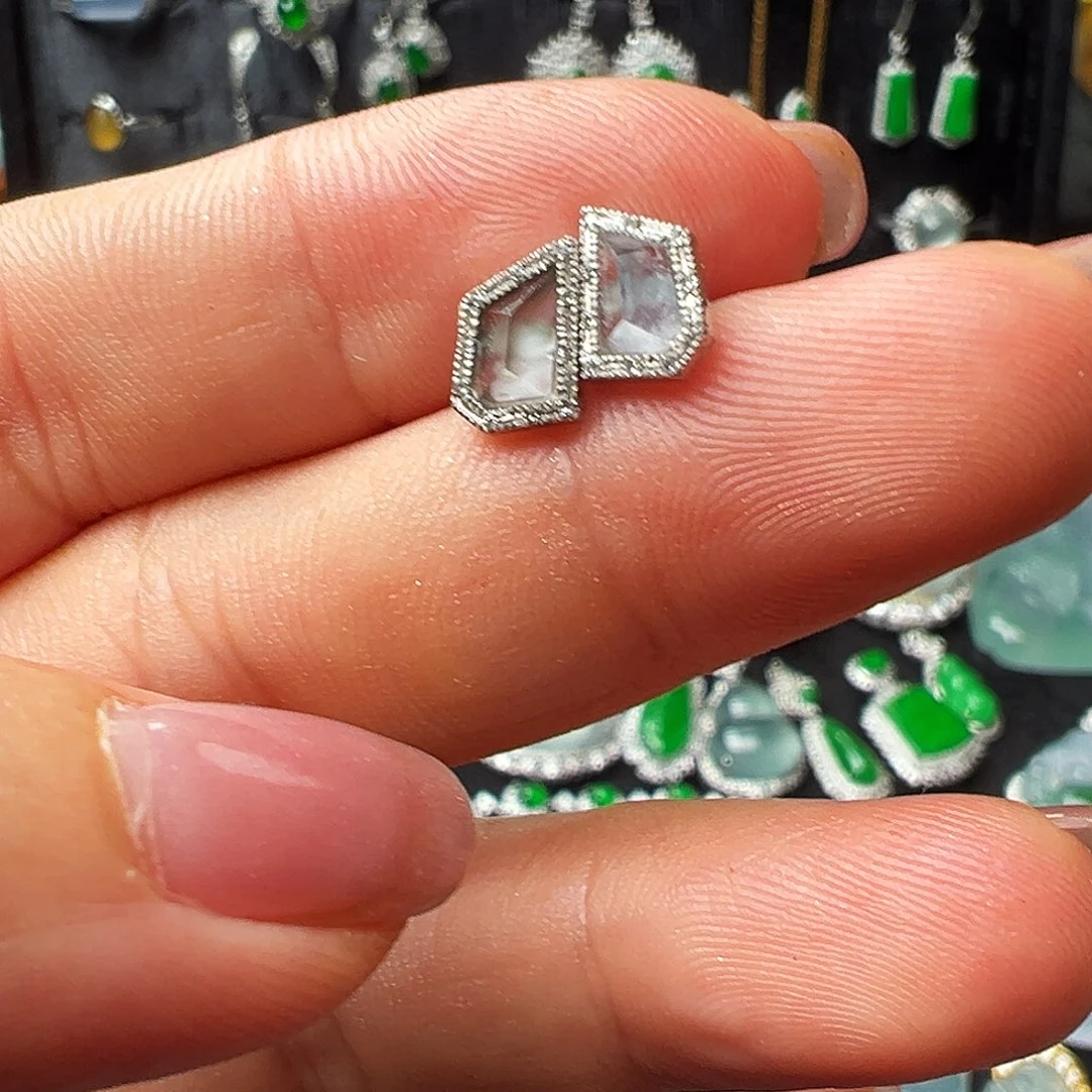 翡翠18K金镶嵌颈饰耳钉