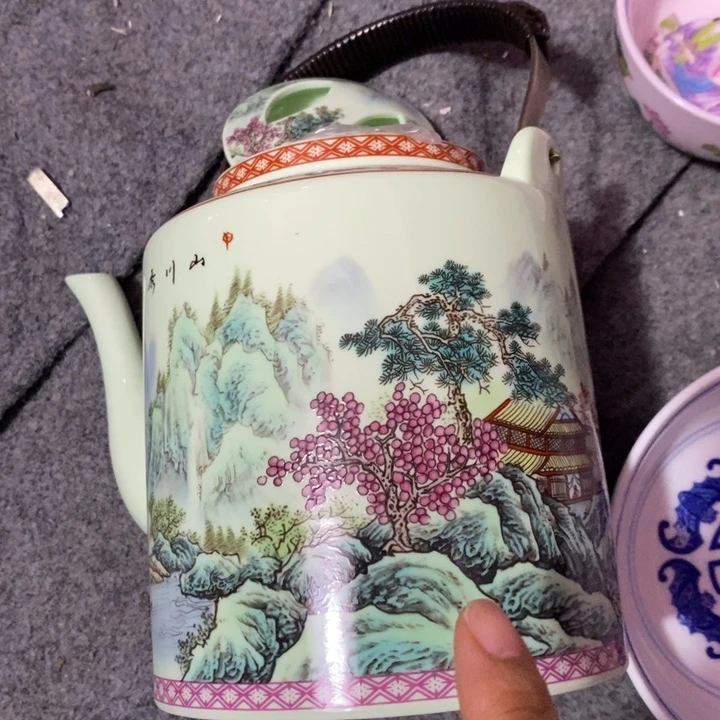 摆件陶绿稀土粉彩山水提梁