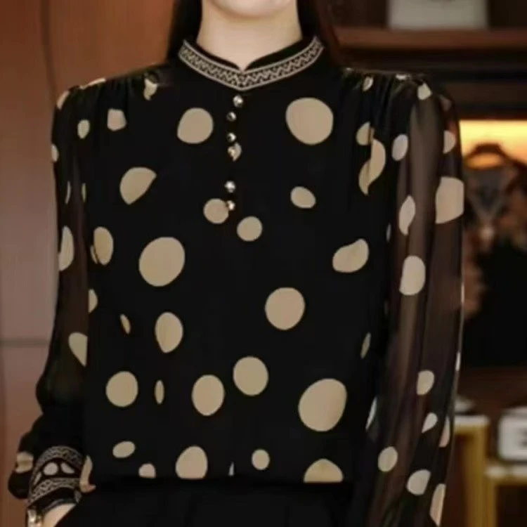 【图腾】新款纯色时尚打底洋气遮肉显瘦气质上衣百搭印花小衫718