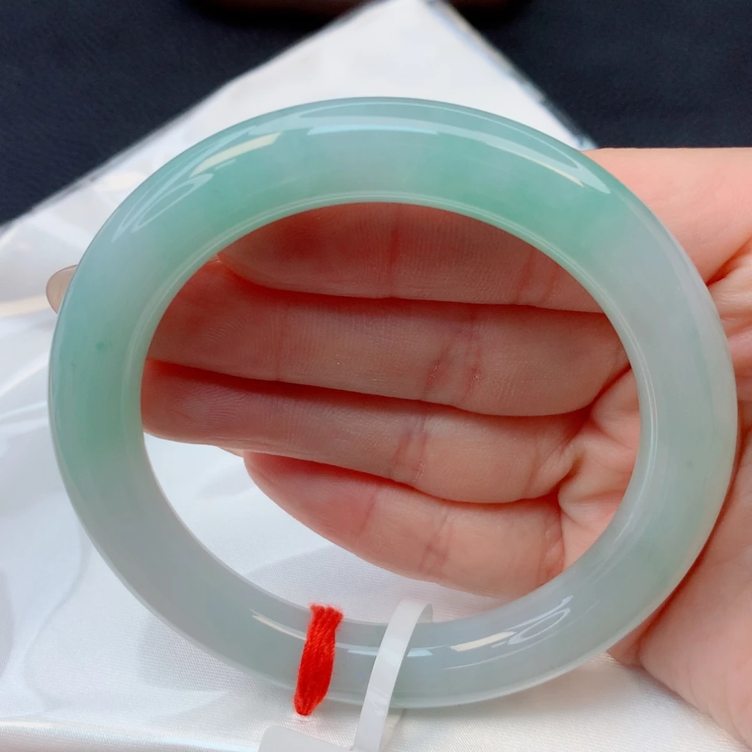 翡翠未镶嵌手镯56-57胶润甜阳绿圆条