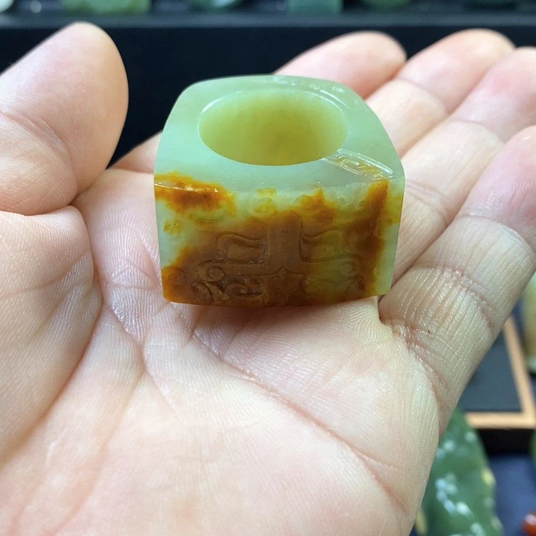 岫岩河磨玉（透闪石质玉）扳指未镶嵌尐*爺