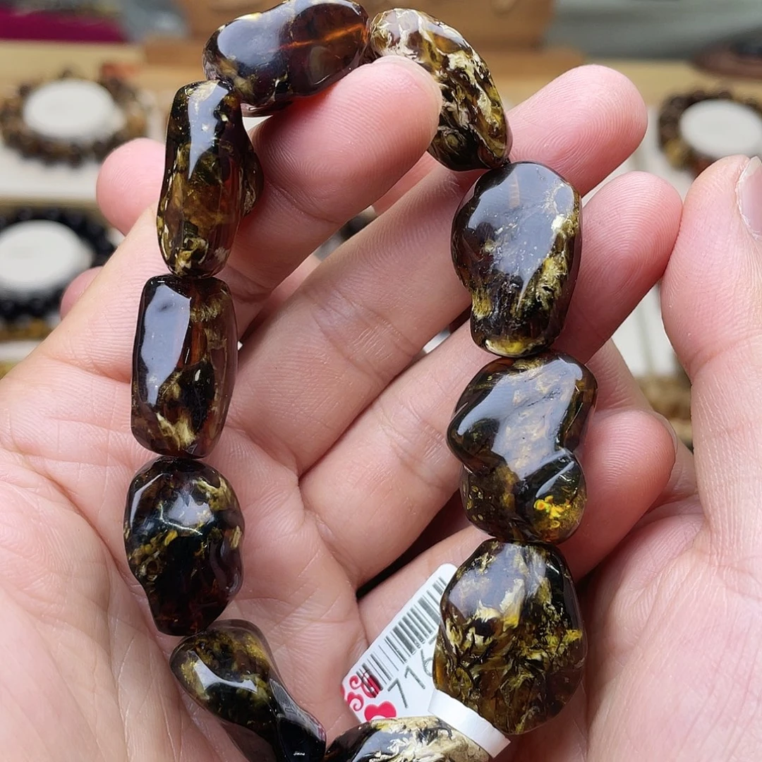 裸石琥珀未镶嵌大71677